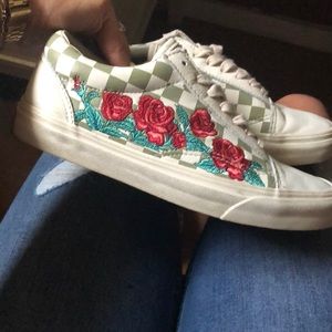 rose embroidery vans